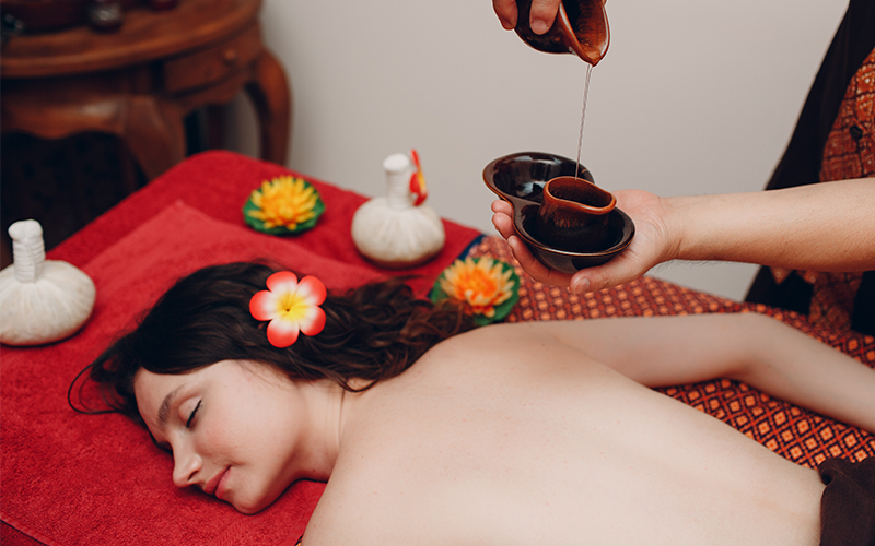 Thai Man Making Classical Thai Massage Procedure Young Woman Beauty Spa 800X500